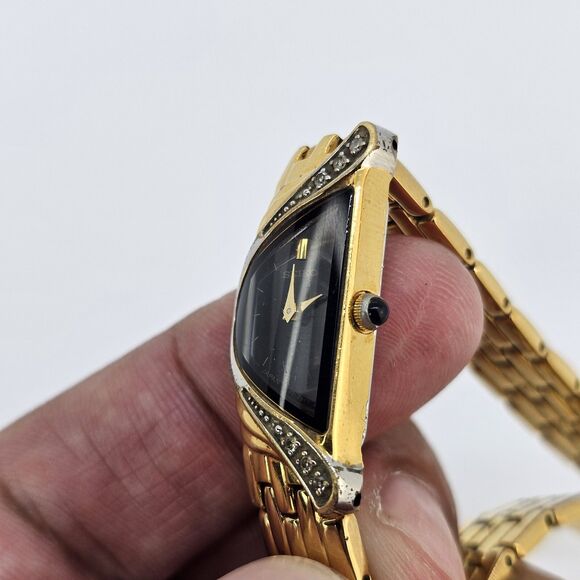 VTG Seiko Half Moon Women\'s Watch 14MM Black Dial Gold Band 6\